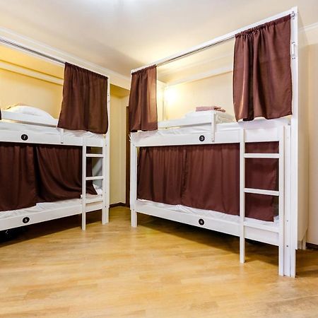 Sun City Hostel 3 Kiev Buitenkant foto