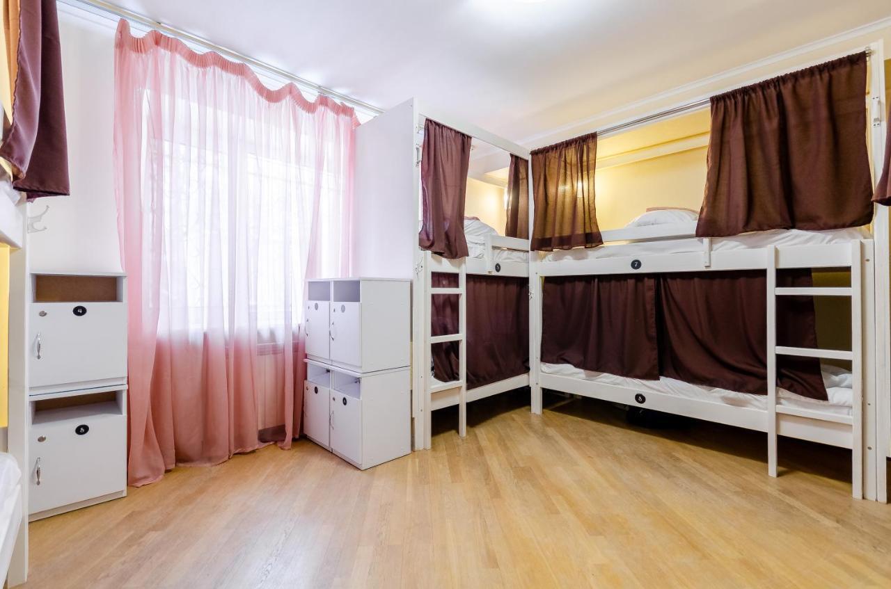 Sun City Hostel 3 Kiev Buitenkant foto