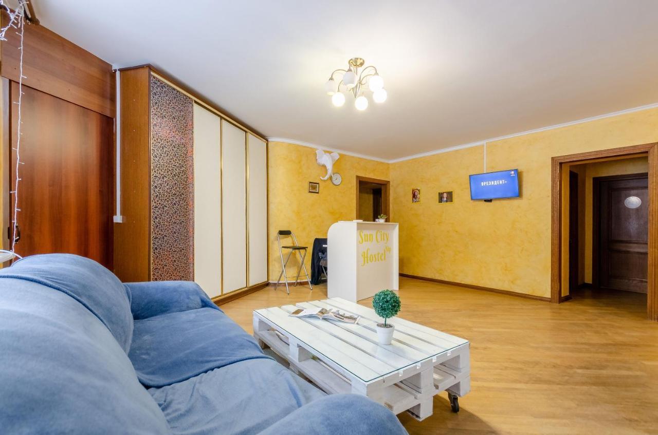 Sun City Hostel 3 Kiev Buitenkant foto